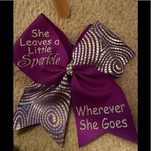 Cheer bow